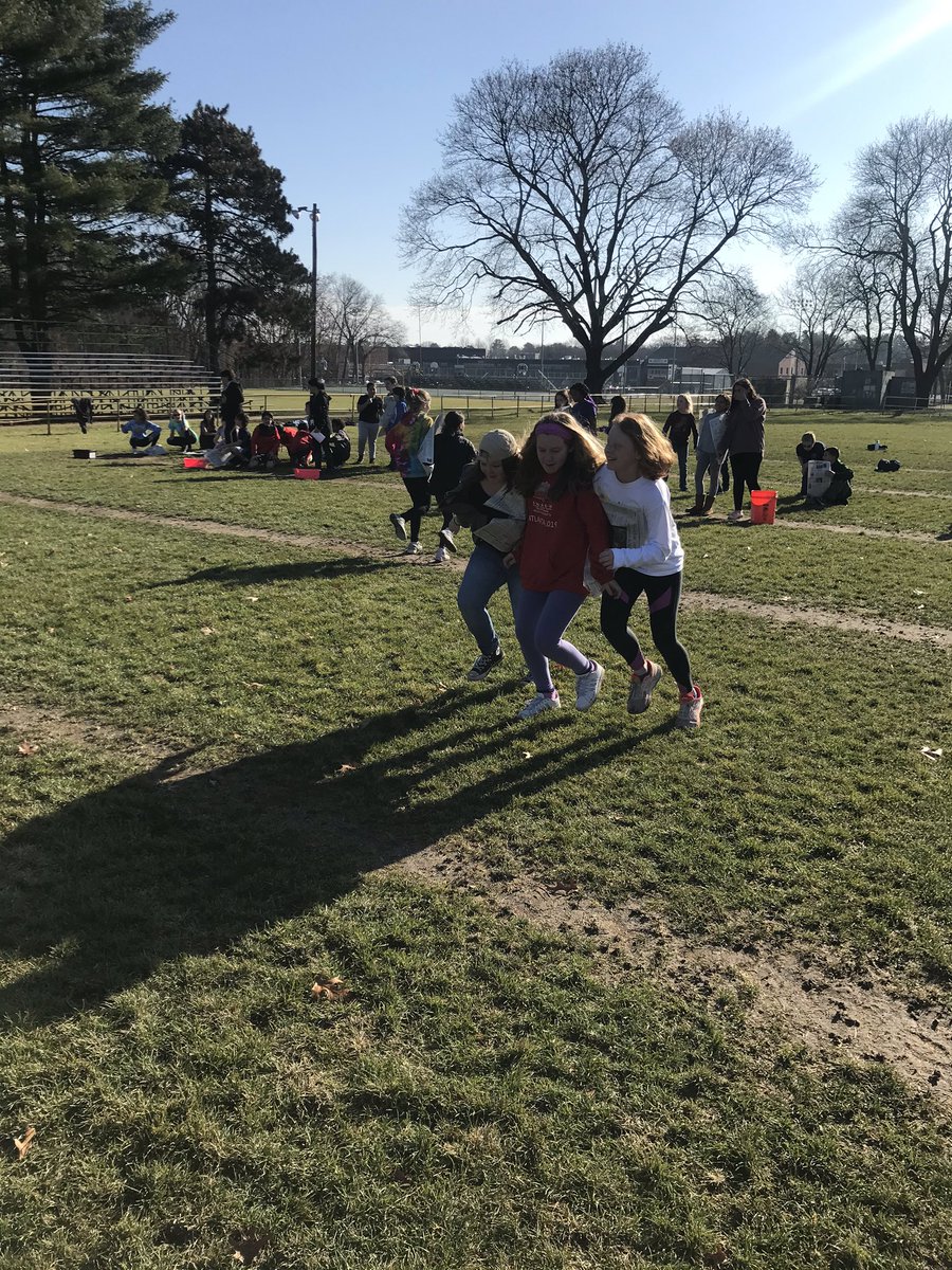 Ms. Roberts tweet media