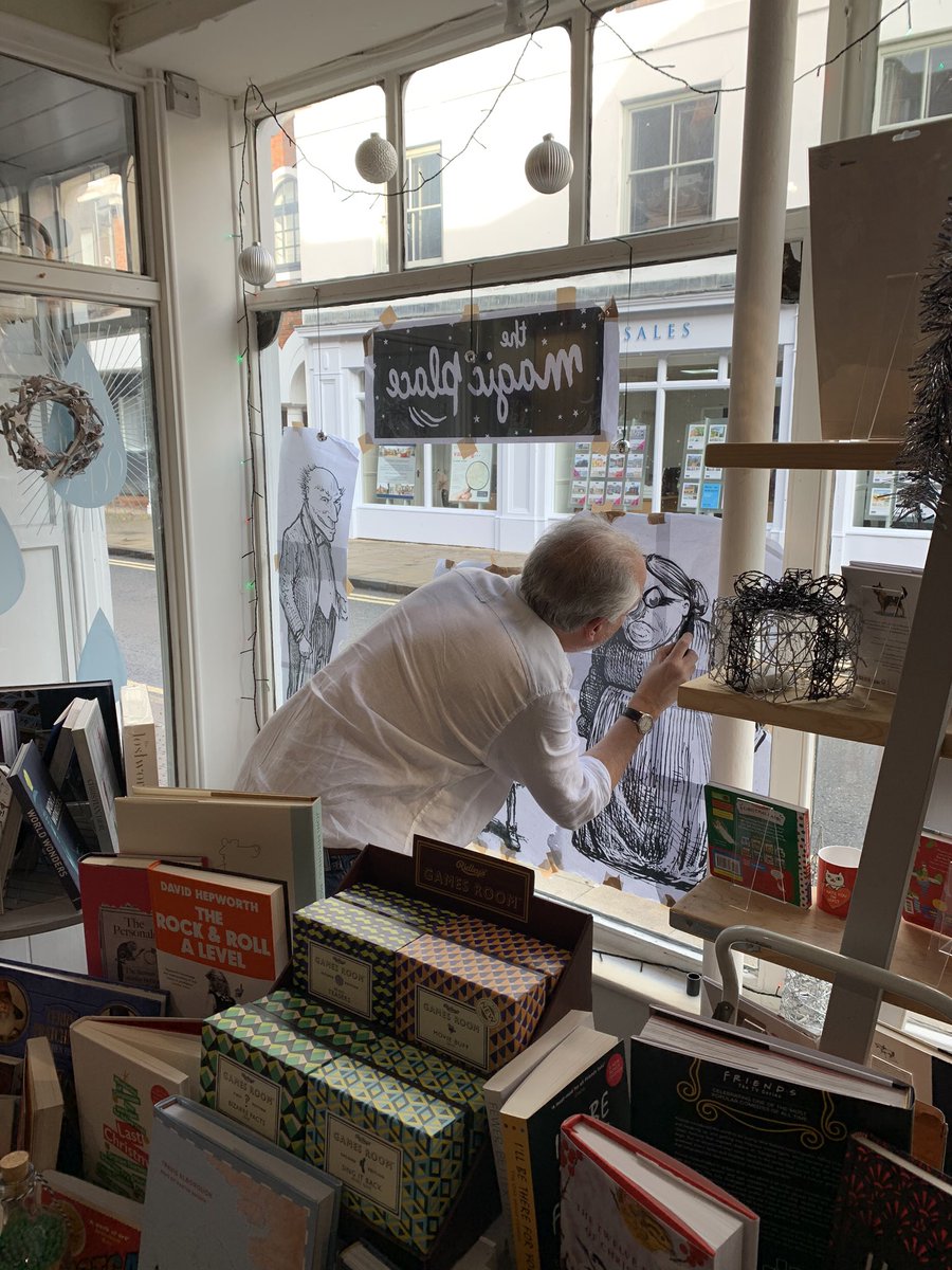 MostlyReading's tweet photo. A huge thank you #ChrisWormell for creating one of his brilliant drawings on our window today.  Fantastic! #TheMagicPlace @DFB_storyhouse #windowart #art #books https://t.co/9GFxf9NWs8