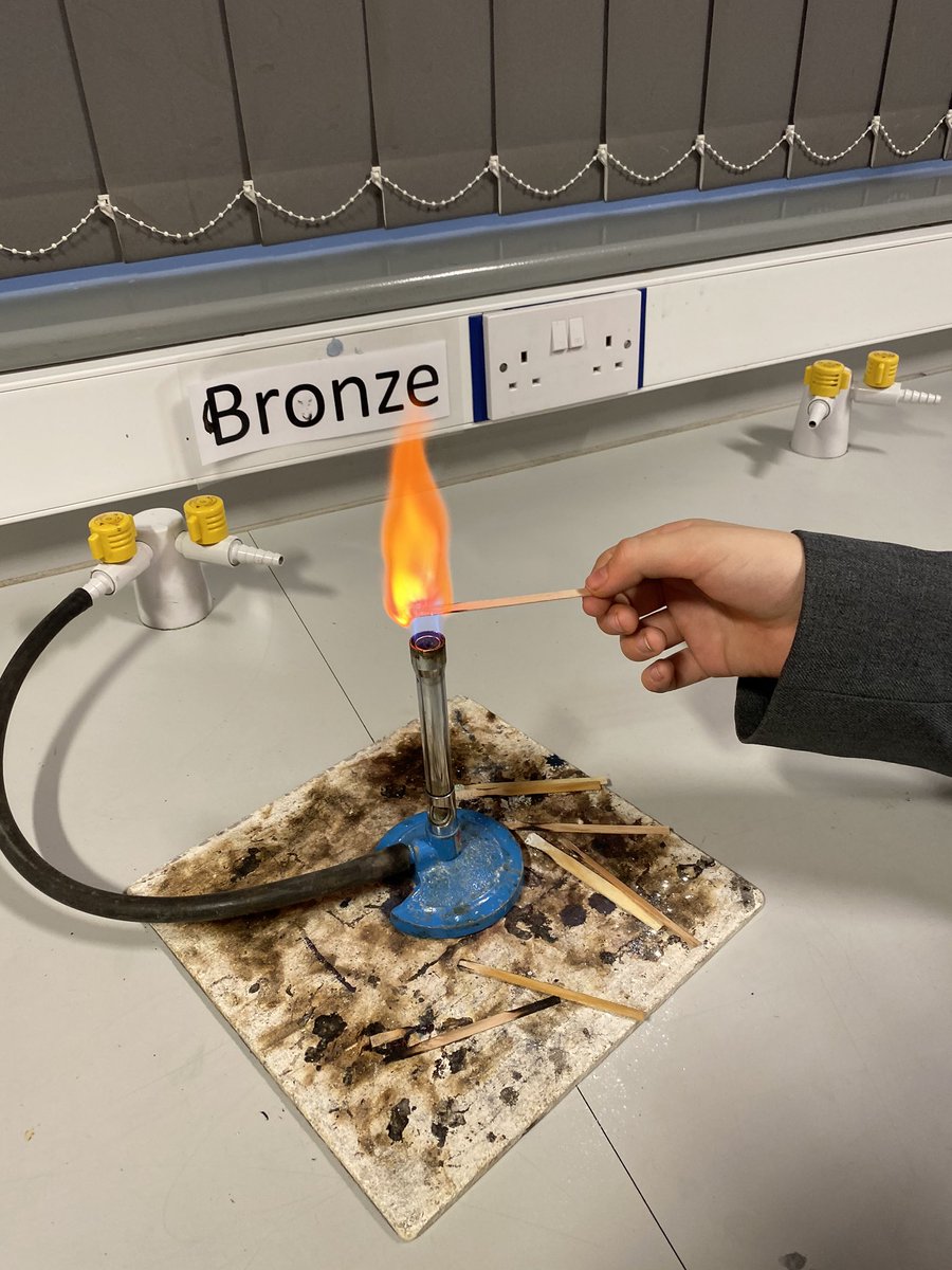 BirleyCC_Sci's tweet photo. Culture at Birley! Science club discover living things in certain offices and then brighten up the lab with some excellent flames test technique! #seriousaboutscience @birleyacademy @birleyhead @LEADAcadTrust https://t.co/4rnn89Wc2t