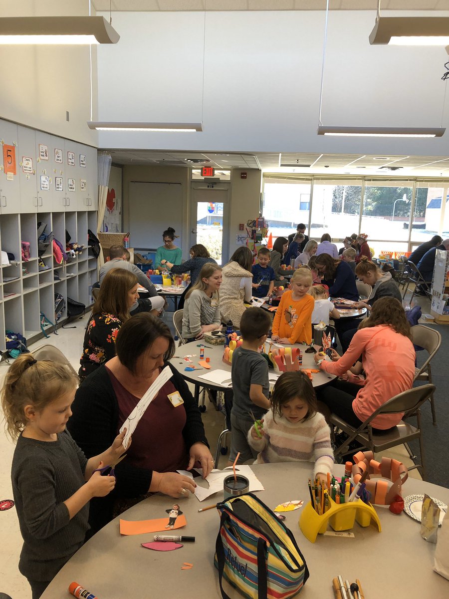 Love watching the parents have one on one time with their k student before the rush of the holidays!  <a href="/BrownsvilleES/">BrownsvilleES</a>