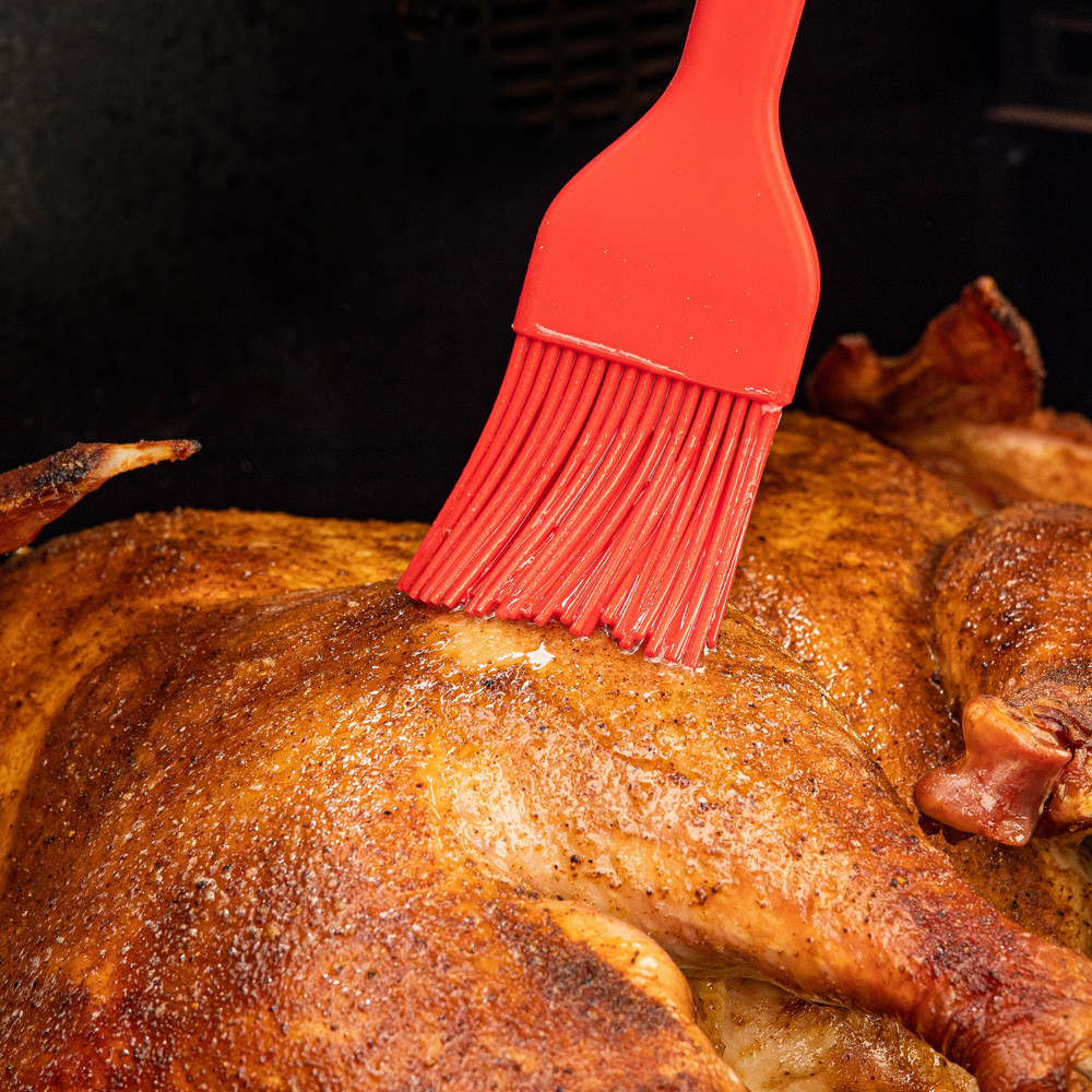 TaraNoland's tweet photo. NEW!! The #ThermoWorks Hi-Temp Silicone Brush is the only #bastingbrush you will ever need. Makes a great #stockingstuffer too! @Thermapen #affiliate #silicone #basting #brush #holidays #Christmas #gift #giftidea https://t.co/VG2ANGLaNt https://t.co/TQ3ZiQKTlW