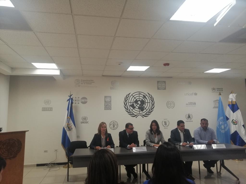 Actualmente en el lanzamiento d ela Iniciativa para un Transporte Público Seguro, un esfuerzo de múltiples actores <a href="/fusades/">Fusades</a> <a href="/PNUDSV/">PNUD El Salvador</a> <a href="/SantaTeclaSV/">Alcaldía La Libertad Sur</a> <a href="/alcaldia_ss/">Alcaldía de San Salvador</a> <a href="/AmChamSal/">AmCham El Salvador</a> <a href="/VocesVitalesSV/">Voces Vitales El Salvador</a> @FundacionDTJ <a href="/el_BID/">Banco Interamericano de Desarrollo</a> <a href="/ACES_sv/">ACES</a> y ArquitecturaSinFronteras-SV