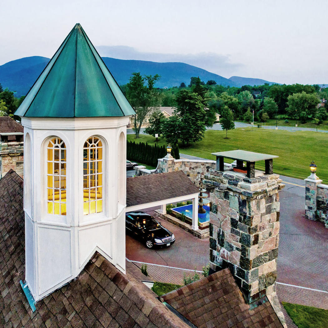 OrchardsH's tweet photo. #tuesdayviewsday from our cupola!
#orchardshotel #williamstownma #berkshires #haycreekhotels https://t.co/OK9FMdqZ1i