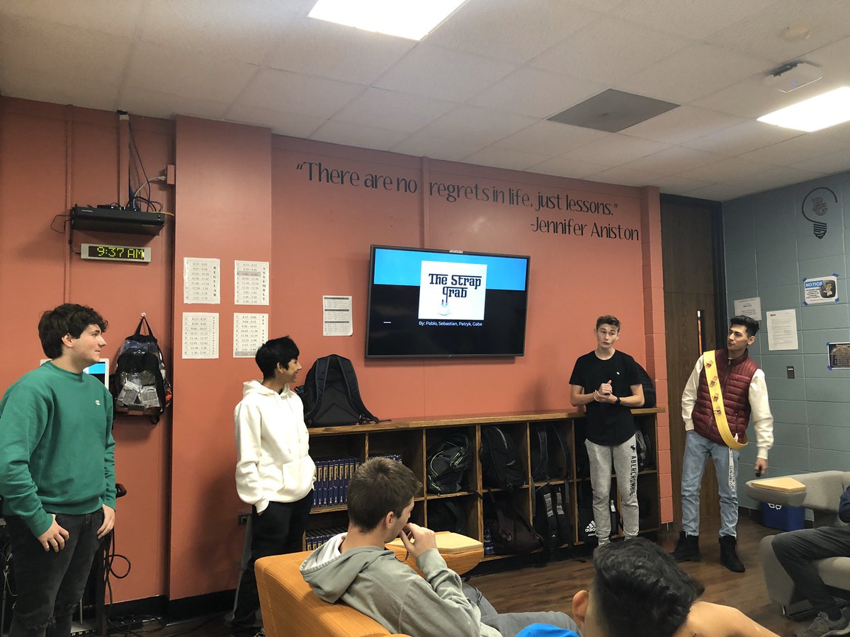 Roberts_BGbiz's tweet image. What a great way for @District214 @BG_Bison entrepreneurs to kickoff the Thanksgiving holiday with a Unit 4 Shareback!!! Grateful for these hardworking students! #revenue #startupcosts @incubatoredu @bott_jeff