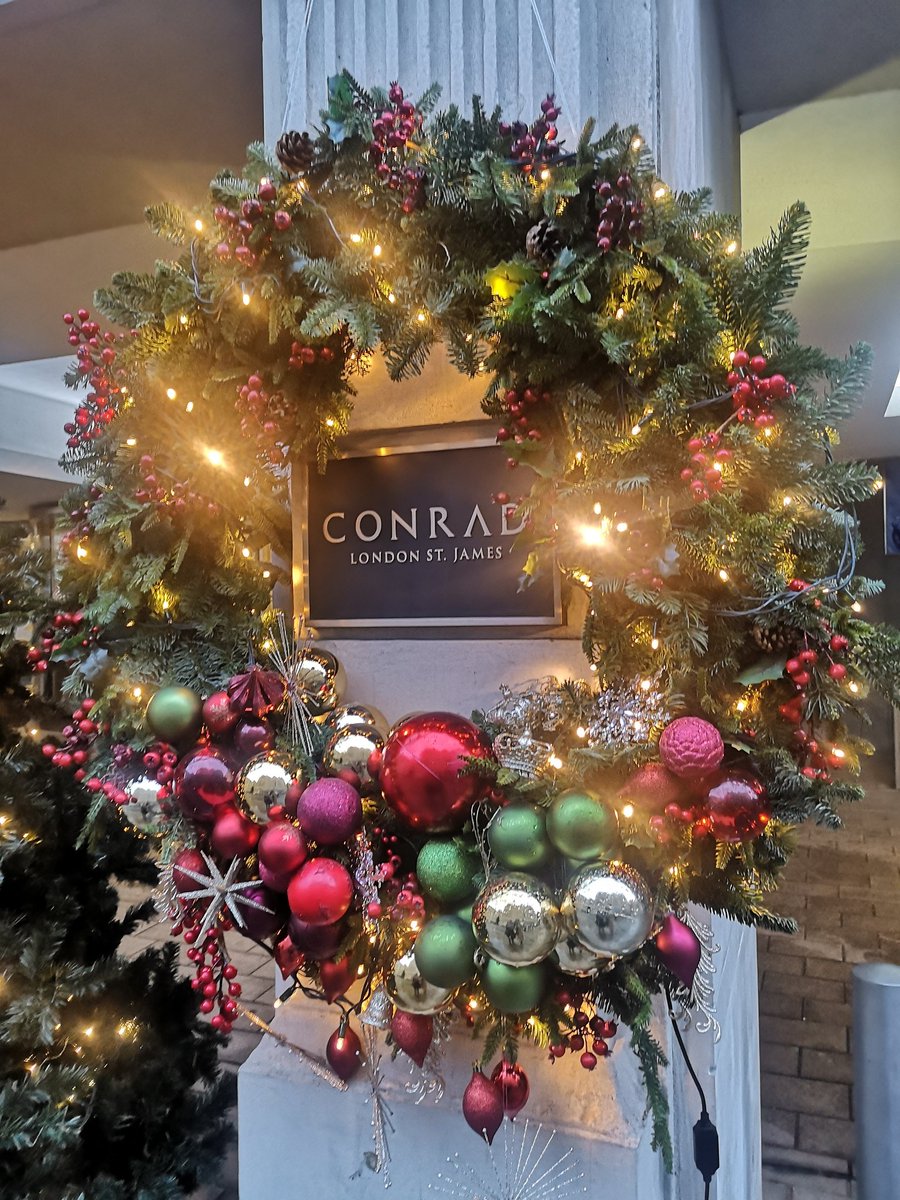 cnwles's tweet photo. It was great talking to the staff at the #ConradHotel this afternoon in Victoria. We are looking for #HotelConcierge #KitchenPorter #receptionist #Cleaning part time roles under 16 hours.Thank you Philip & Dominik for being helpful #EmployerEngagement #SupportingPeopleIntoWork https://t.co/LGW97eJ88T