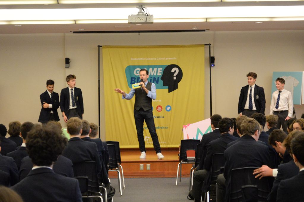 SMCS1852's tweet image. #HappeningNow The interactive educational travelling game show, @GameBrainCa is at SMCS! The presentation is designed to teach youth about the risks of gambling.
#SMCSImpact #teachmeGDK