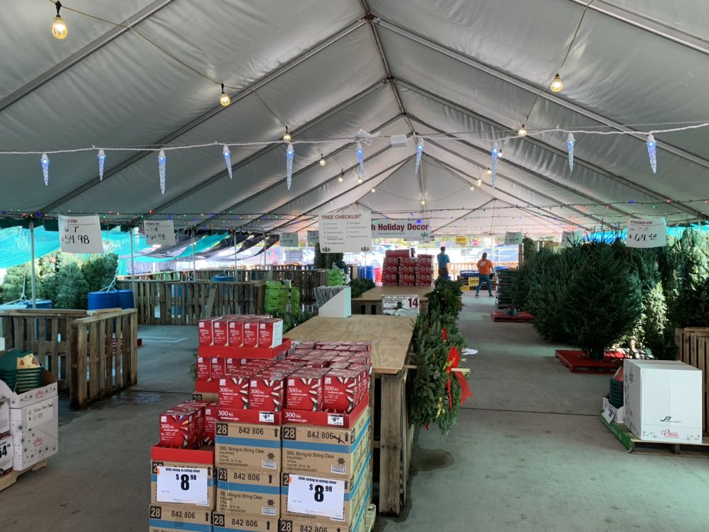 Coach_aj_LS's tweet image. #THDHolidayCaptain Let the holiday festivities begin! 6314 looks amazing!! D.86 #TreeTent District Tour. #HappyHolidays #SafetyFirst @SantiBernardez @JacobRobertsTHD @PennyPaladino @Chris_J_Mangino @MalitsX