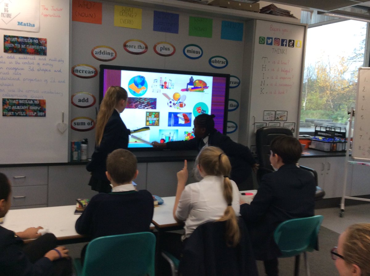 Classof206lLTPA's tweet photo. Recapping our knowledge in French. We've even used emojis to help us talk about the subjects - j'aime l'anglais, j'adore l'histoire et je n'aime pas la musique #ltpafrench #activefrench #noplacelikelimetree https://t.co/xWnuVCDDr5