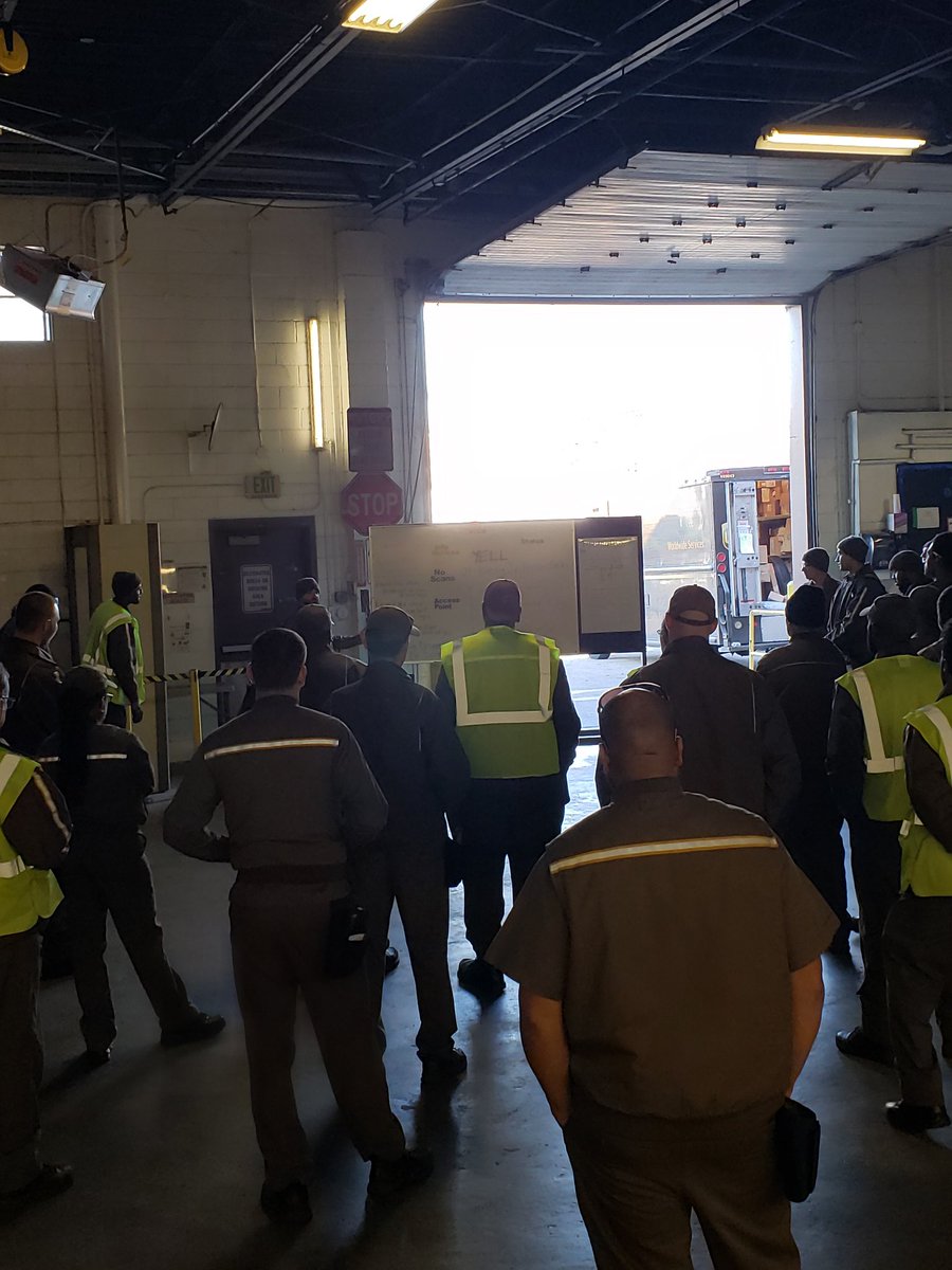 Tony did a great job this morning reminding everyone to YELL at intersections focusing on Expect the Unexpected #sharingknowledge #t3prevention #T3awareness 
<a href="/Quadsquadsafety/">Quad CHSP</a> <a href="/UPSsafetyguy74/">Mike Hoff</a> <a href="/CHSPKelley/">Kelley Keenan</a> @BarbaraRucker5