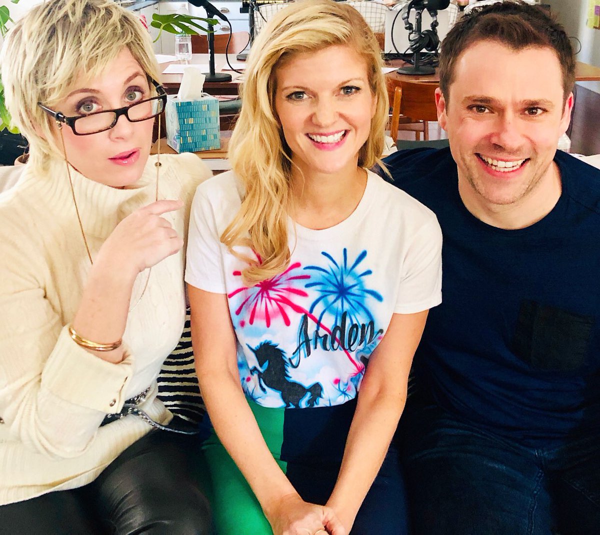 AskRonna's tweet photo. Who is truly cuter than @ArdenMyrin? Our Thanksgiving Ep is OUT NOW with the darling @insatiable_ star and it’s full of holiday hygge, lessons on adulting, airbrushed shirts & unwanted prayers. WHEREVER you get your podcasts. #5starsonly #gobblegobble
https://t.co/j19doKe2uh https://t.co/EPZTC2GllB