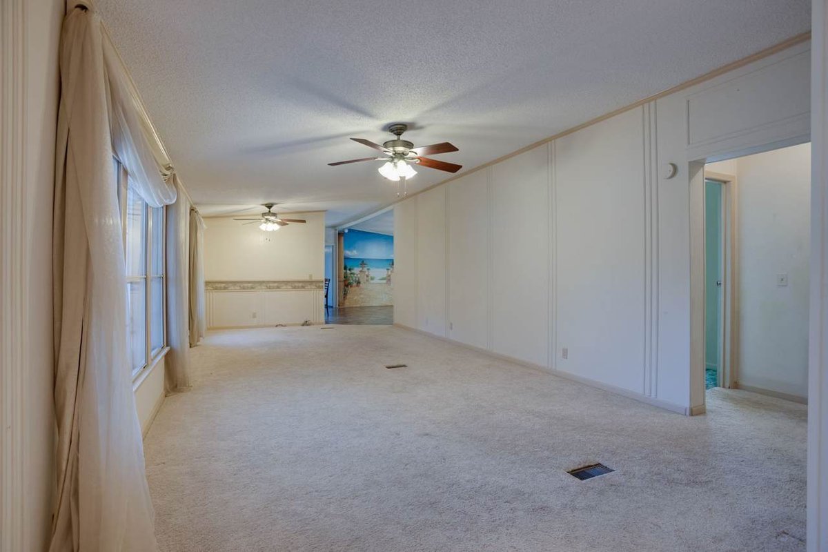 JustinTuckerTe1's tweet photo. 368 Bishop Troutt Rd in #WestmorelandTN is move in ready!
✔️3 bedrooms
✔️2 bathrooms
✔️2070 sq ft
✔️2 acres
👉$155,000
More information here: https://t.co/4xsKQSlXvk
#JustinTuckerTeam #ReMaxElite #realestate #middleTNrealestate #forsale #houseshopping #house #houseforsale https://t.co/vJ0qrBKrur