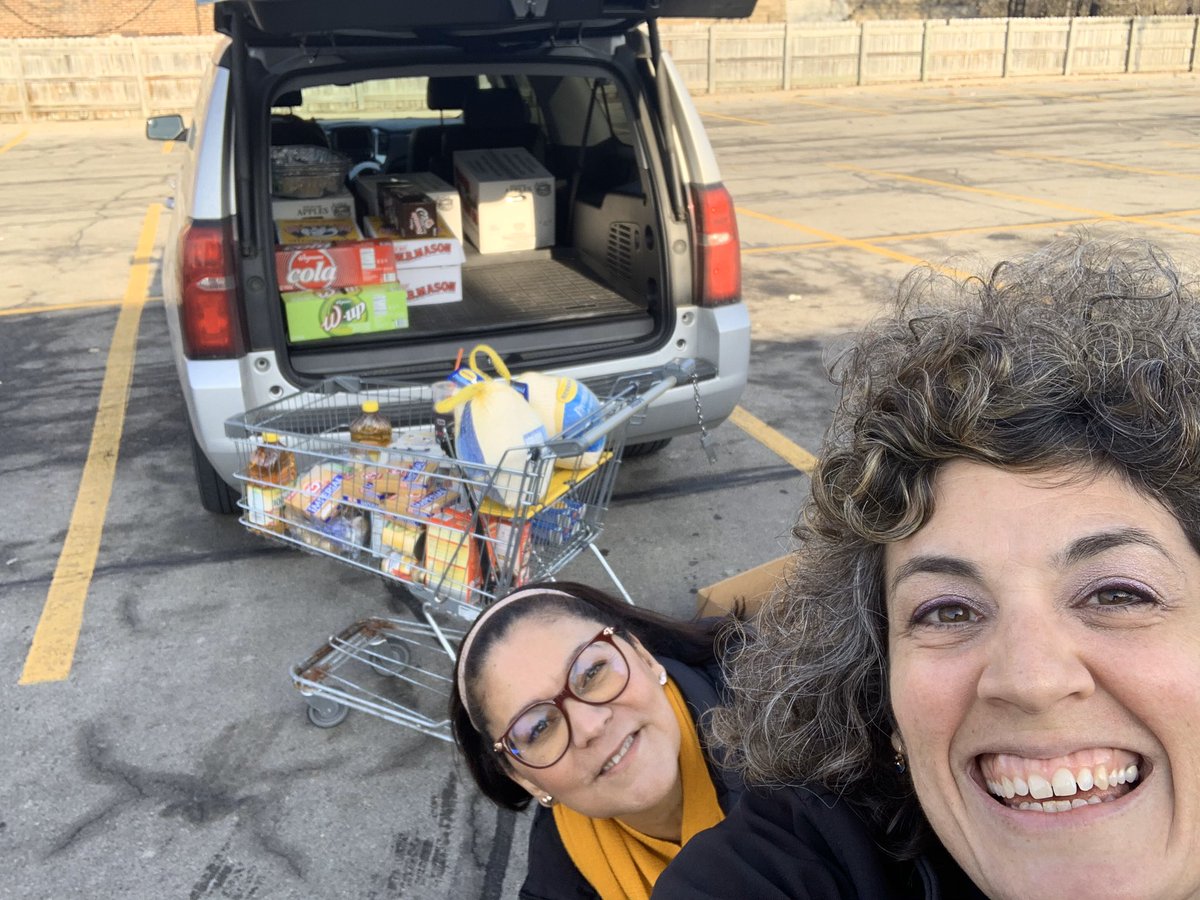 MsAnnie17282003's tweet photo. #34 school was able to provide 6 families with Thanksgiving dinner! #RCSDonefamily#Tigers#RCSDSchool#34@rcsd34 https://t.co/FD9i4rAZfN