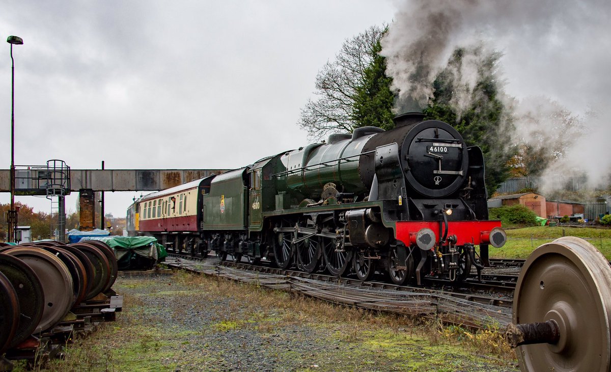 RogerGear's tweet photo. Royal Scot leaving @svrofficialsite , heading for Crewe, and earlier taking on coal and water. https://t.co/z4vrs8qysn