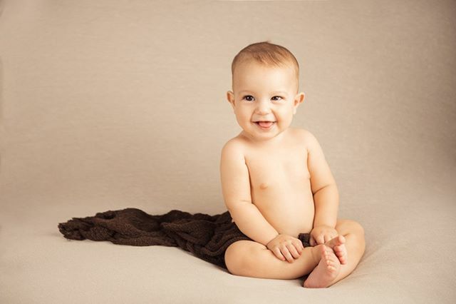 MonicaQuintanaF's tweet photo. ♥️De vegades no em crec la sort que tinc de poder fotografiar 📸 cosetes tan meravelloses 🥰
Saps que amb el #BabyPlan podem capturar els primers 12 mesos de descobriments? 👶
Descobreix-ho al link de la bio! 👍
-
-
-
#nen #nena #niño #niña #fotografa #estudifotografia #fot… https://t.co/eI2CYZoS1V