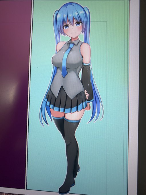 ちゃんと服を着たミクさん描いたの久々な気がする 