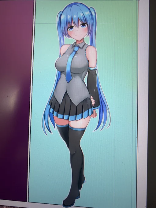 ちゃんと服を着たミクさん描いたの久々な気がする 