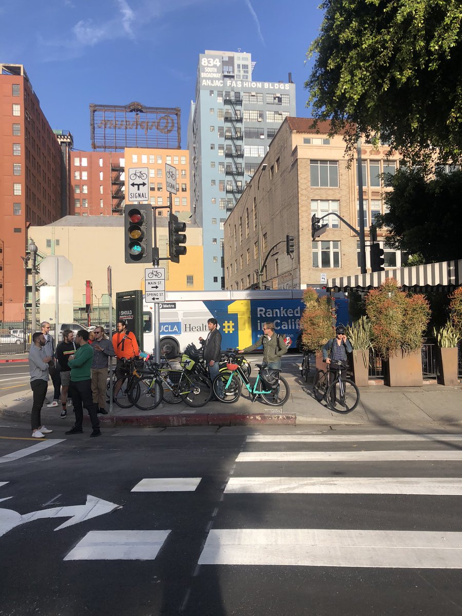 missjulie's tweet photo. Excited to celebrate the ribbon cutting and ride on the new bike lane on Main Street in #DTLA! More of these everywhere please! #mainandspringforward #completestreets #bikeLA @LADOTofficial @josehuizar https://t.co/v1VDT4vXFW