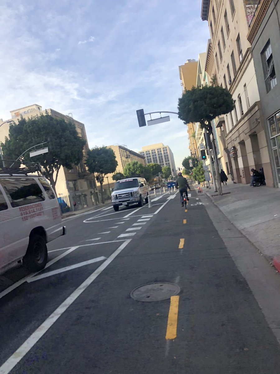 missjulie's tweet photo. Excited to celebrate the ribbon cutting and ride on the new bike lane on Main Street in #DTLA! More of these everywhere please! #mainandspringforward #completestreets #bikeLA @LADOTofficial @josehuizar https://t.co/v1VDT4vXFW