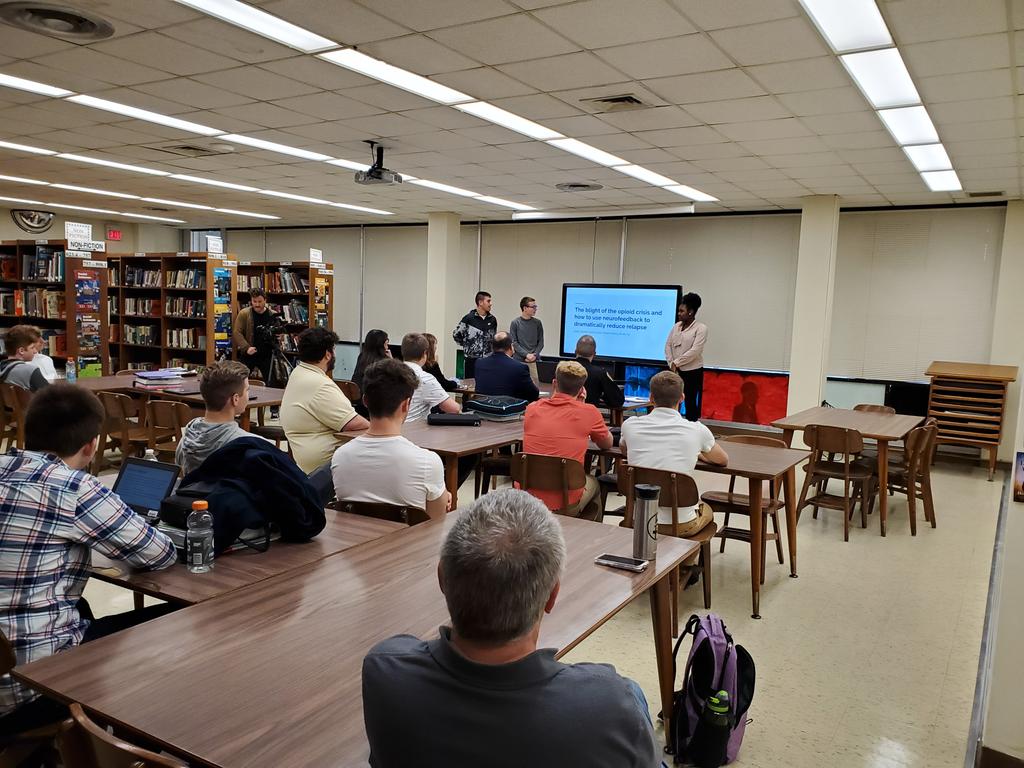 PatrickColucci2's tweet image. BUCKEYE Students presenting to Judge Sezon and the Court System! We are soooo proud. Thanks for the partnership with the Court System.