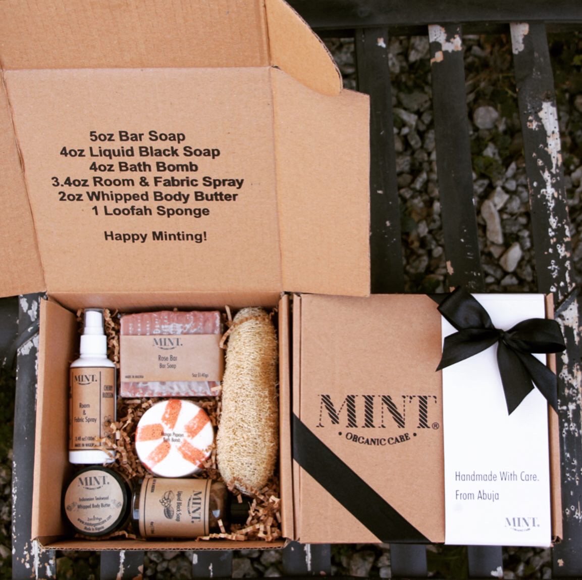 mintedng's tweet photo. N15k gift boxes available just in time for the holidays! https://t.co/6uqvWKGY3e