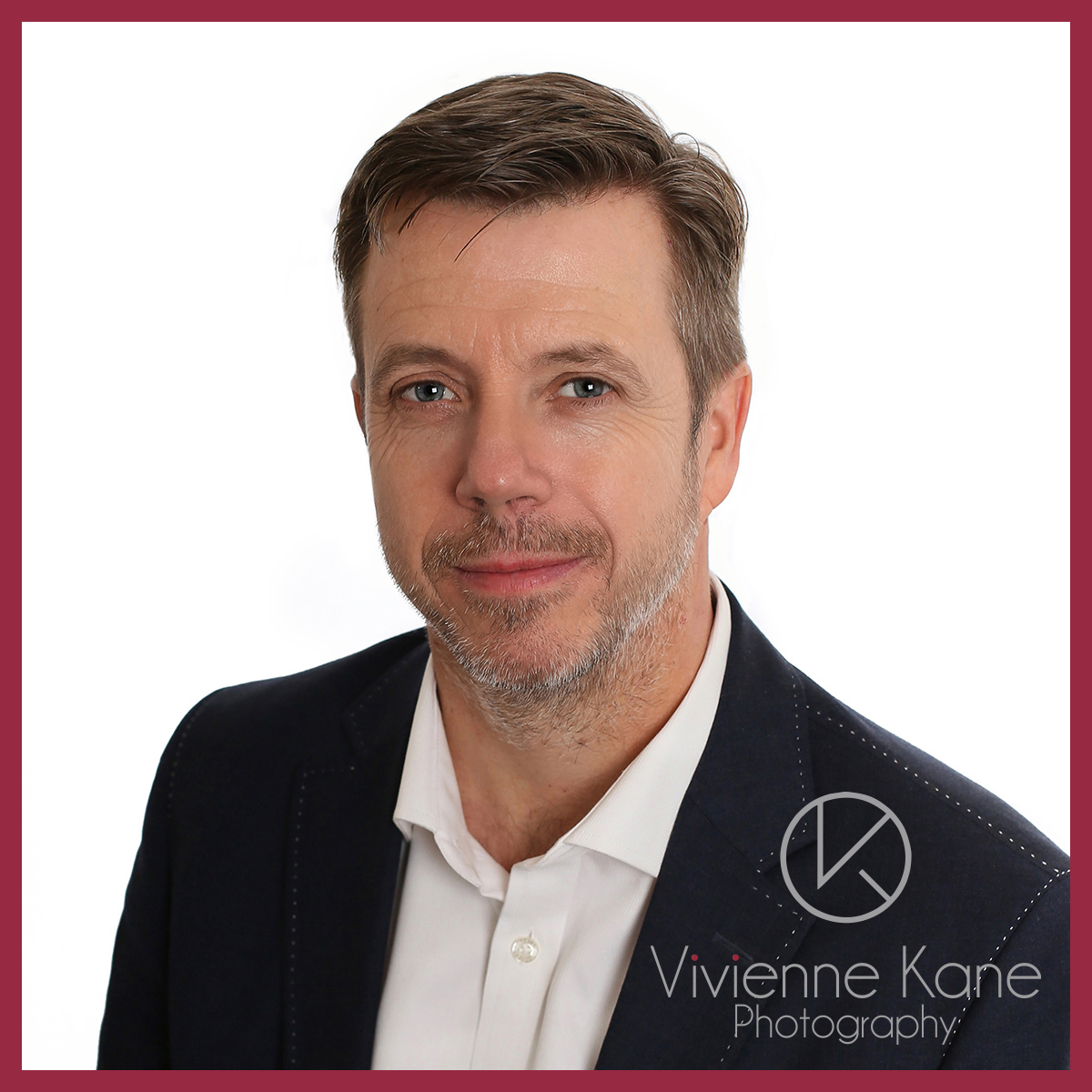 Yes I do photograph men (although it's mainly women whom I meet through all the amazing networking I do). Delighted with this recently created image of Neil Gold CEO of Hypaship.
#Headshots #BusinessPortraits #LoveBiz #Queenof #SmartSocial #SBS