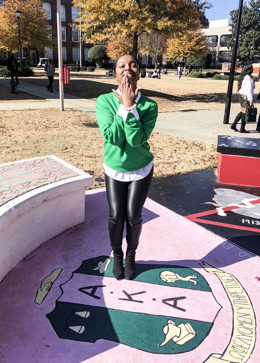 steph_nicholeee's tweet image. it’s beautiful here in AKALAND! #AKA1908 #SweetAlphaPi #Heavensent7 #Prettygirlswear20pearls
