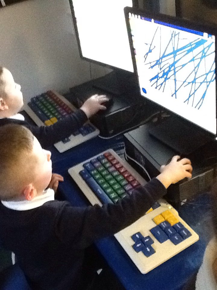 TynewyddNursery's tweet image. We&apos;ve had a busy rainbow week so far in nursery! @TynewyddPrimary #learningthroughplay #funexploring