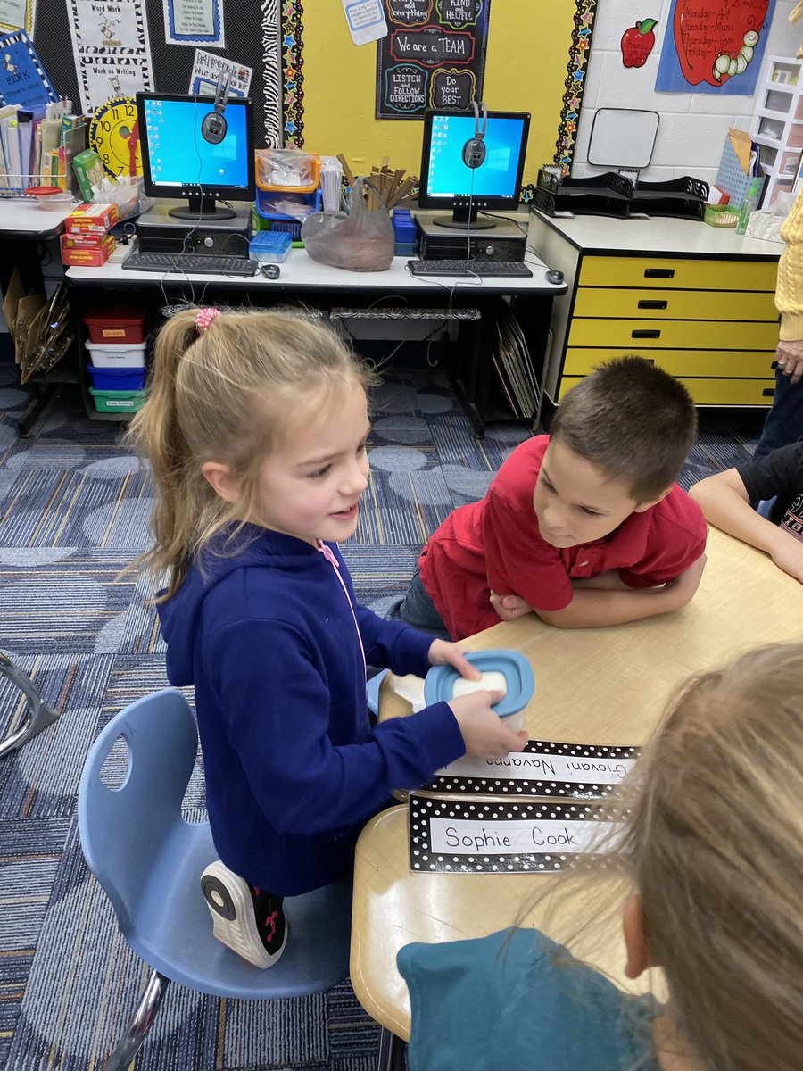 missbayuk06's tweet photo. Making butter with Mrs. Fasula’s class @MrsFasula @mayer1nes @EricTho21409819 https://t.co/rQ0D52twm7