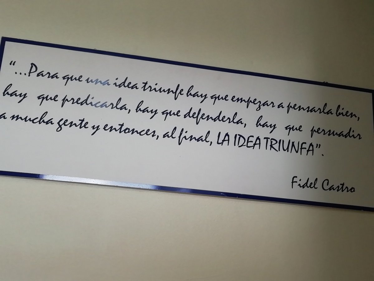 directoracbq's tweet photo. El Centro de Bioactivos Químicos rememoró la reunión inicial del Comandante en Jefe Fidel, con fundadores del centro, el 4 de Diciembre de 1990  y sus sabias indicaciones. Demostrando su visión de futuro, hoy aun son indicaciones para este colectivo. #SomosCuba #SomosContinuidad https://t.co/y437pHXJC5