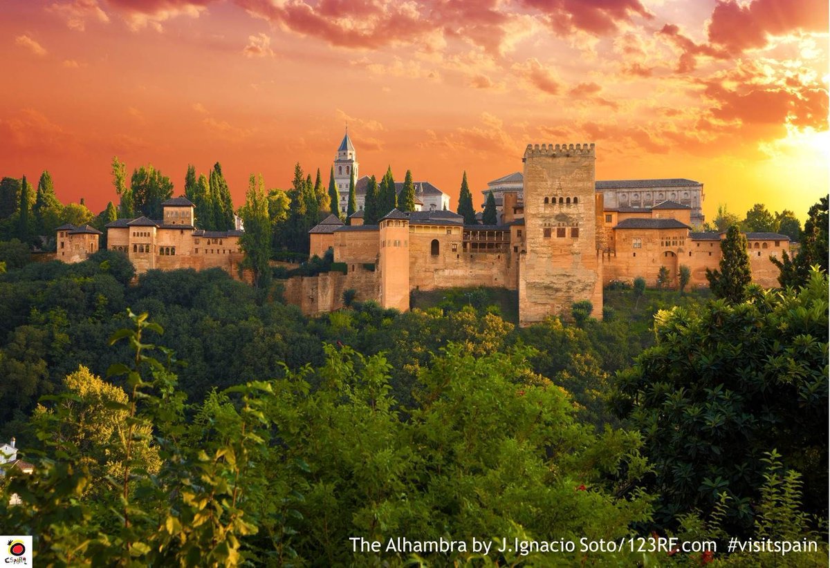 EspanaEnLatam's tweet photo. Things to do at least once in your life in #Spain...
¡See the Alhambra at #sunset!😍
In 1984 the #Alhambra and the #Generalife were declared #WorldHeritageSite by @UNESCO.
#Granada #sunrise #SpainCulturalHeritage #FallInSpain #VisitSpain
@alhambracultura @granadaturismo https://t.co/KMviMaS7t7