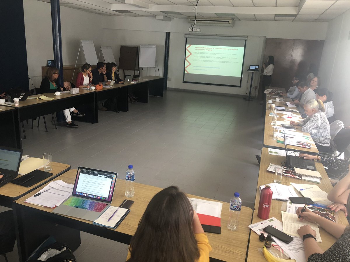 ClaudiaBritoFAO's tweet photo. En éste momento María Rosa Curuchet presenta buenas prácticas del Uruguay para promover la equidad de género en los sistemas alimentarios. Hoy en la Consulta Regional sobre obesidad y género en México. #forohambrecero #faoamericas #mujeresrurales #faomexico https://t.co/035xUjVPM4