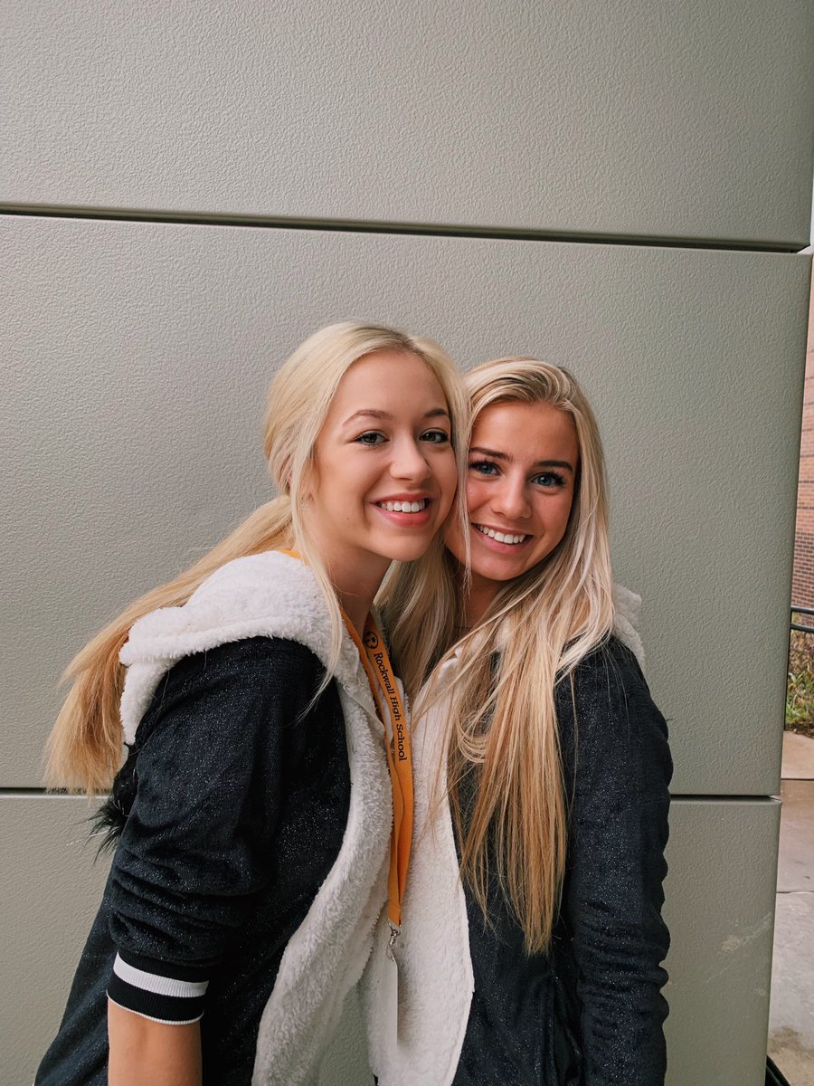 sarenitysmith's tweet photo. HAPPY BIRTHDAY TO MY BEST GAL!!! sad I’m not home to celebrate your 17th with you:( love you and all of our car troubles aves💖💖💖 https://t.co/Y89mltM7qy