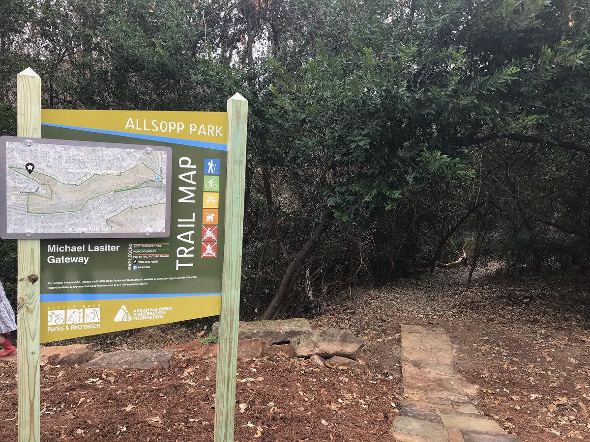 FrankScottJr's tweet photo. This new Allsopp Park gateway shows how public-private partnerships connect parks to people through creative solutions. This project is in memory of Michael Lasiter. Partners include Ark. Parks &amp; Recreation Foundation, Heights Neighborhood Assoc., Michael’s friends &amp; @LRParksRec. https://t.co/4uXLfqOZtC