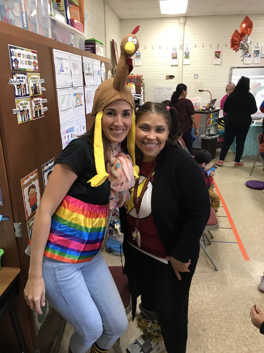 MrPresslySpeas's tweet photo. @SpeasGlobal kinder class @hernandez_nilka has some awesome outfits! https://t.co/BmJh62VpGL