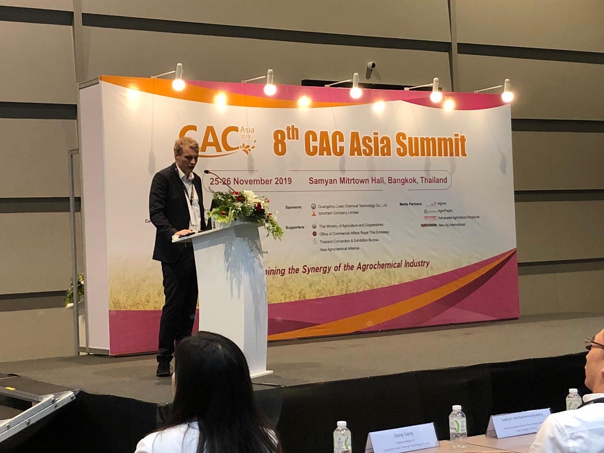 KleffmannGroup's tweet photo. Yesterday Marcel Walla, Regional Manager APAC, presented the Global #CropProtection #MarketTrends on the 8th CAC Asia Summit in Bangkok. While the speech was well received, a lot of visitors stopped by the booth being interested in the Services of AgriGlobe and Kleffmann Group. https://t.co/a9MdVb2GO9