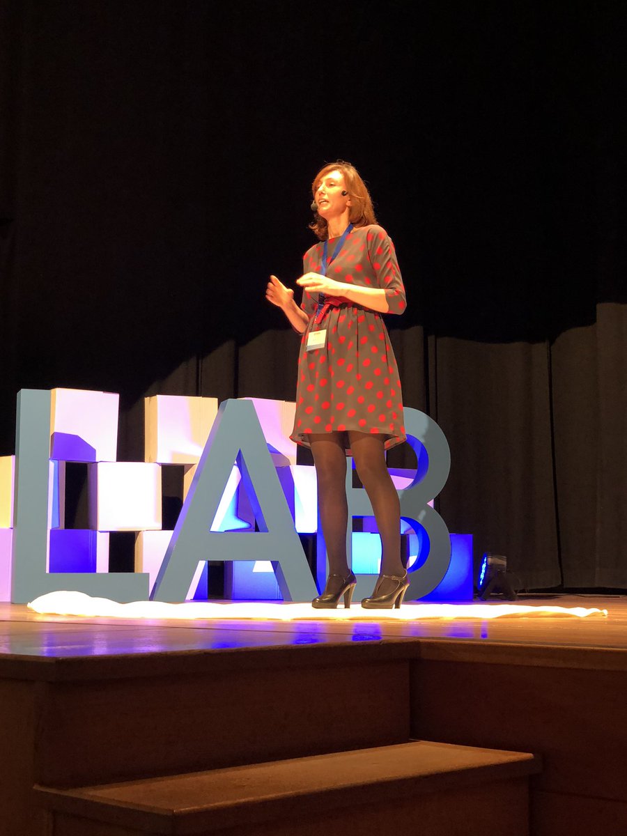 MCdeReboredo's tweet image. Seguimos emocionándonos en esta #LabClass de @escuelainventa, ahora con Marta Sixto “Sobre todo amor”