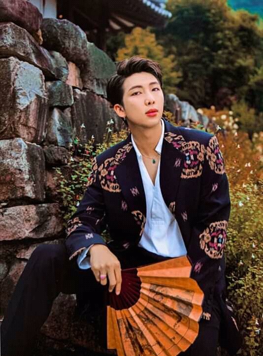 Gabriel79467708's tweet photo. Namnjoon ✊😞 ESTA BIEN GUAPOOOO AH

#Namjooning 
@BTS_twt https://t.co/LI50F6rqMQ