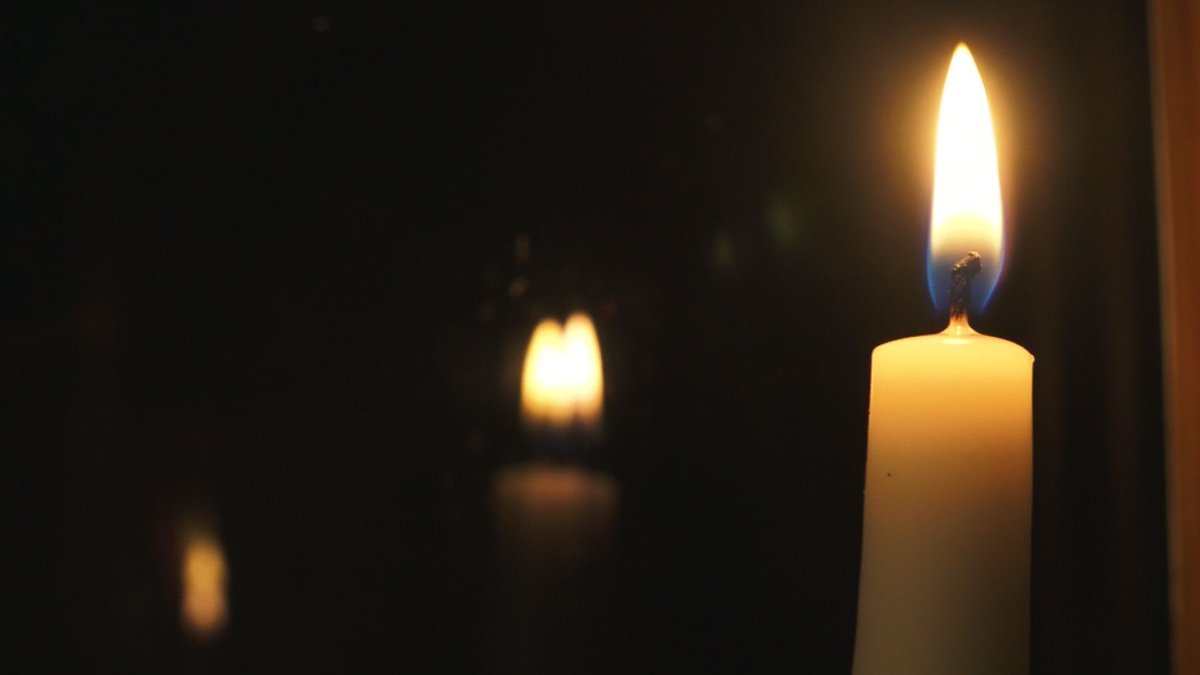 Andrew Weil On Twitter The 2nd Photo Looks Like It Could Be A Scene Straight Out Of The Carr Family Christmas Card Rotation