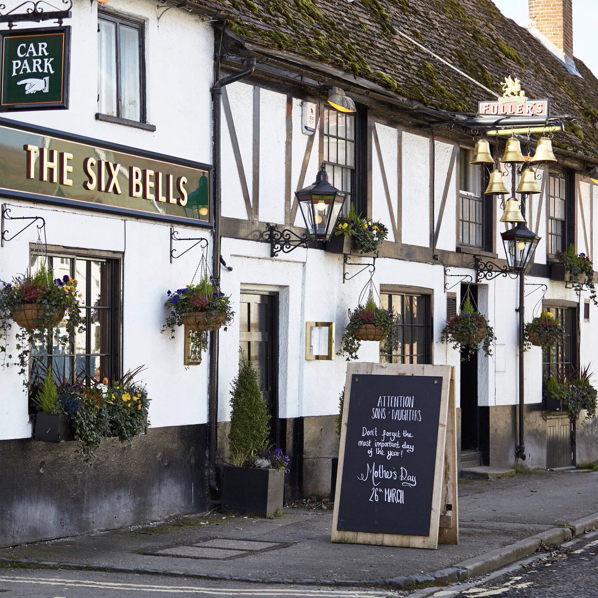 Fuller's Careers (@fullerscareers) on Twitter photo 💥 #JobsOfTheWeek
🍴 Become #HeadChef for <a href="/WhiteSwan_Hotel/">White Swan Hotel</a> 🦢 in the heart of Shakespeare’s homeland, Stratford Upon Avon: fulle.rs/SwanHC
🍺 Quintessential country pub <a href="/6bellsthame/">The Six Bells</a> is looking for a #GeneralManager: fulle.rs/SixBellsGM 💥 #JobsOfTheWeek
🍴 Become #HeadChef for <a href="/WhiteSwan_Hotel/">White Swan Hotel</a> 🦢 in the heart of Shakespeare’s homeland, Stratford Upon Avon: fulle.rs/SwanHC
🍺 Quintessential country pub <a href="/6bellsthame/">The Six Bells</a> is looking for a #GeneralManager: fulle.rs/SixBellsGM