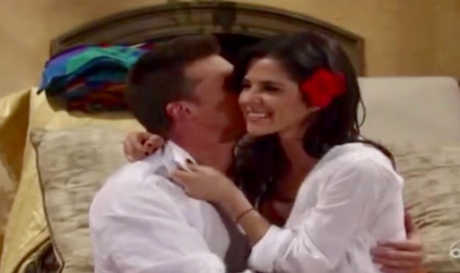 Jasamendagme's tweet image. Love it when they are relaxed, flirting to each other and showed that they are so much in love😍😍😍

#7DaysOfJaSam #JaSamLove #JaSamStrong