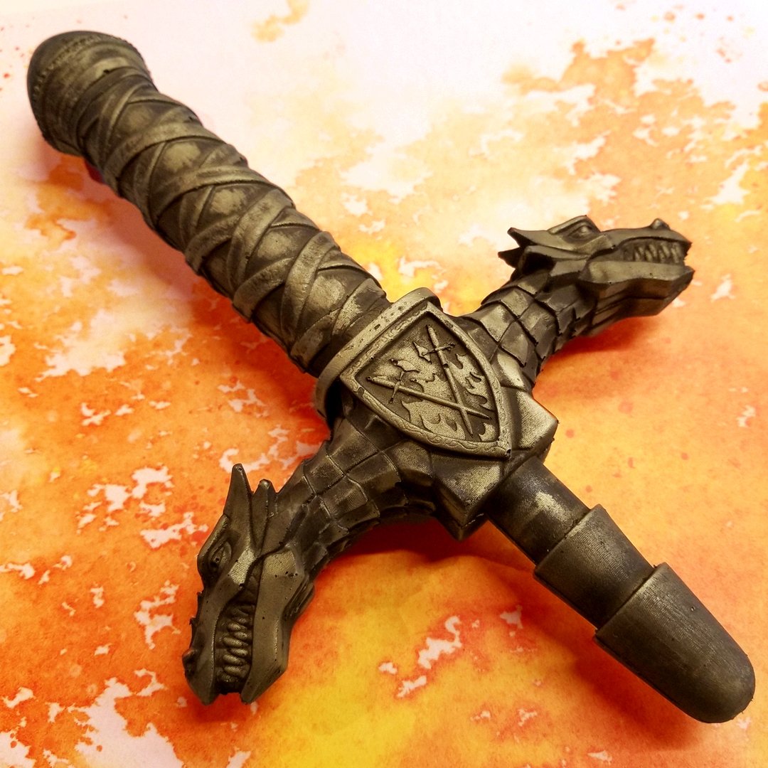 ExploreRealm's tweet photo. The Draken is a #cosplay quality #FantasyLockOn sword handle that is compatible with many different attachments. Select your favorite and once it's locked on, you'll be ready to unleash the power of the dragon!
Prepare to slay! βοΈπ
#ExploretheRealm #WieldtheDrago #DragonLovers https://t.co/SZBxBqyn52