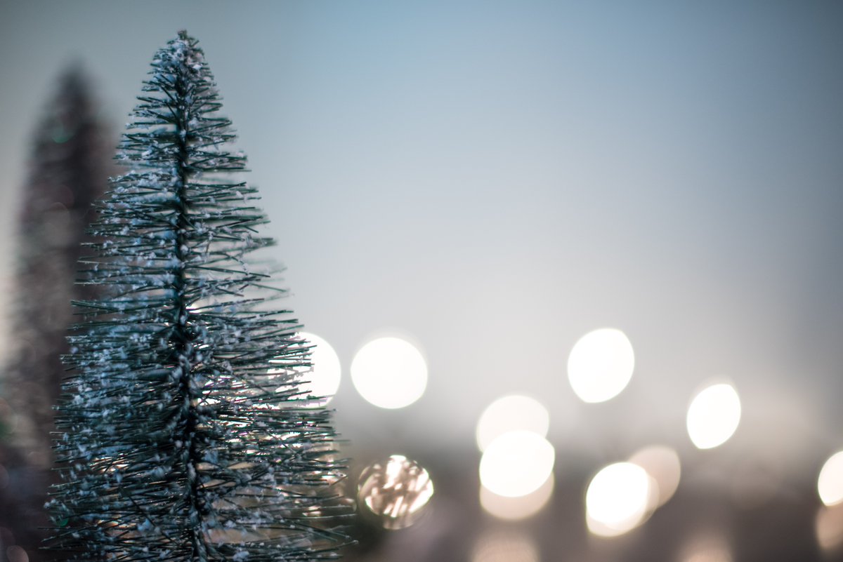 Still preparing for the December rush? Here are some engaging holiday marketing ideas for your brand: issu.co/2lvGJLx