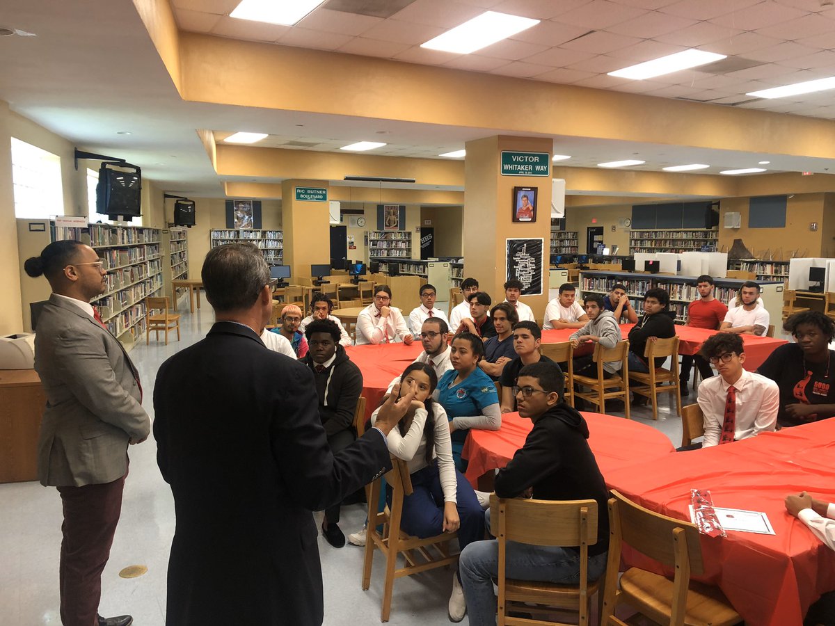 SenReneGarcia's tweet photo. I am happy to see what now is the @5000RoleModels of Excellence at the school where it all started for me, #HialeahHigh Thank you gentlemen for the privilege of being made an honorary member of such a fine organization. The future is yours to be seized. @RepWilson https://t.co/O4EkJbXhy3