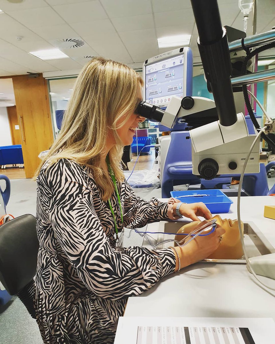 Reb_Leighton's tweet image. Fantastic few days at touch point 1 of the #AlconScholarship course. Keen to try out the new refraction skills I've learned and looking forward to touch point 2 next year! #optometryeducation #alwayslearning