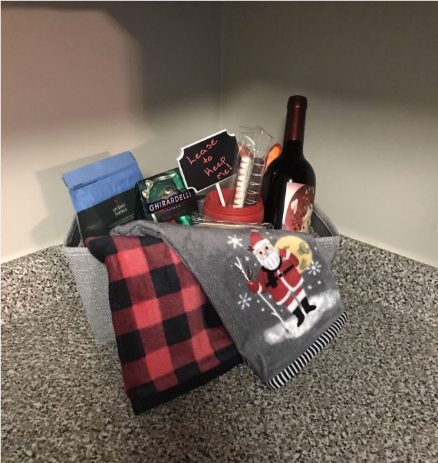 PointeAtStJoe's tweet image. Don't love where you live?! Call the Pointe at St Joseph today to schedule a tour at 574-287-2684. Lease our available Marquette floor plan and receive this house warming basket!