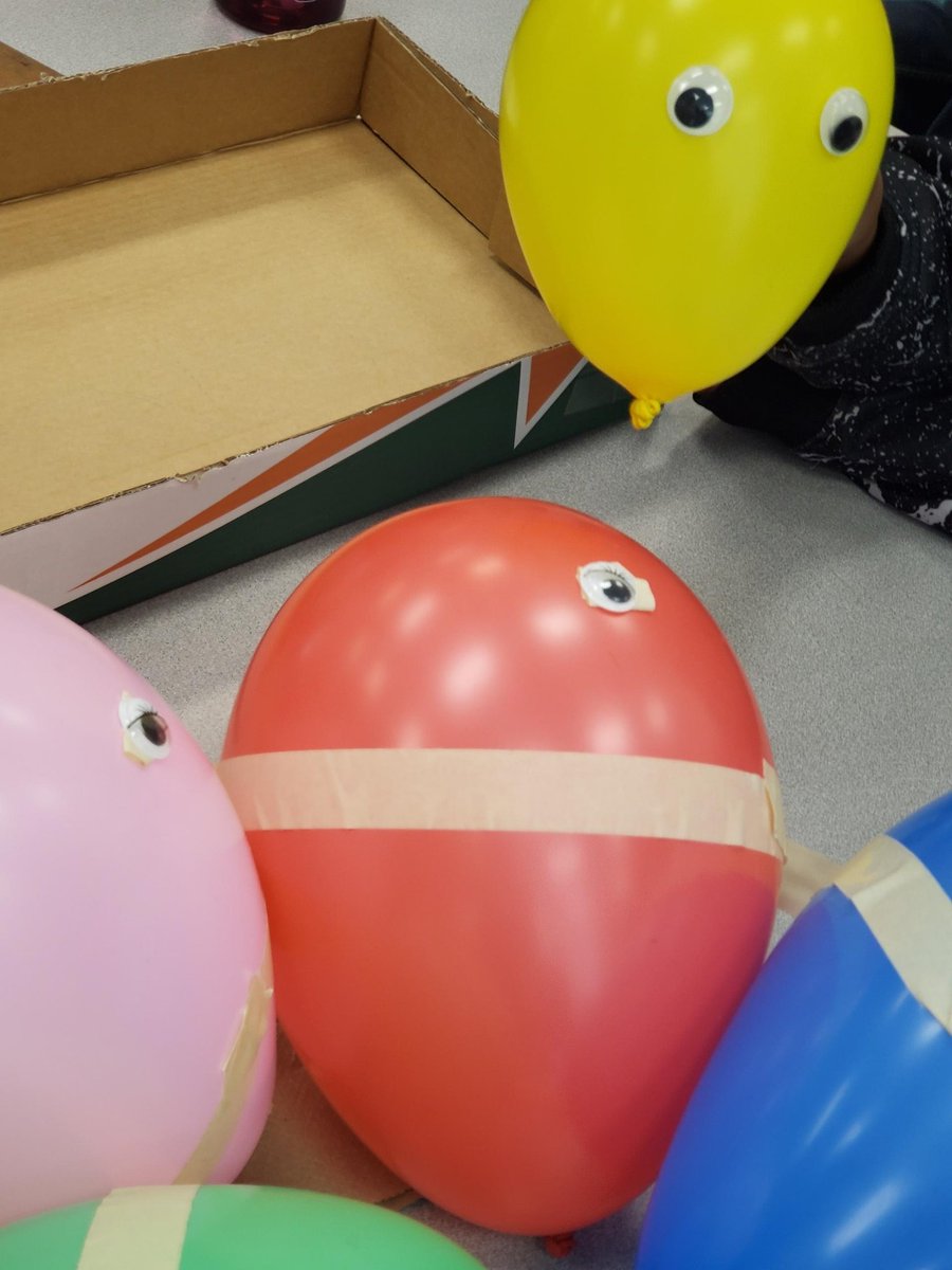GlendaleESAACPS's tweet photo. Friendship, inclusion, unity themed floats! #5thgrrocks https://t.co/WWGC1Iq6lv