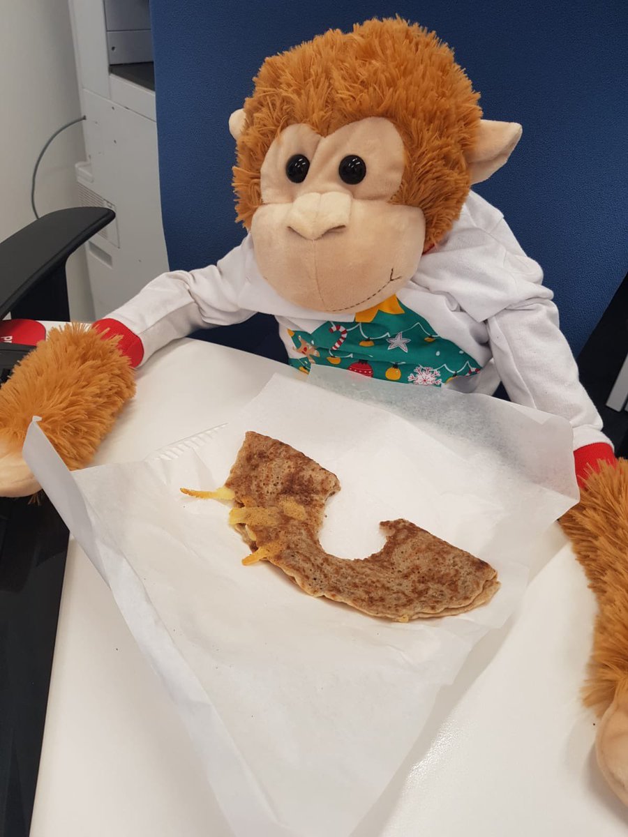 🐵MONTY UPDATE🐵

Monty enjoying his first oakcake in Hartshill. Yum yum! 😊😊

#bringMontyhome