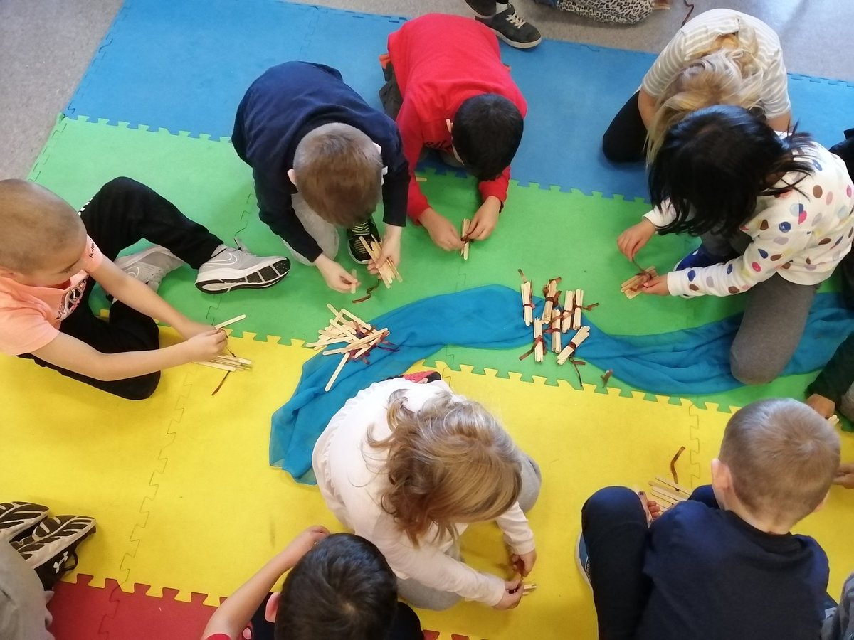 MsSinclair_Ed's tweet photo. Learning to tie a bundle of ten to help Beaver build his dam. In the end we had 24 bundles of 10! How many sticks in total? (These little smarties figured it out right away!!) #MathStorytelling #SeeWhatImLearning #MathIsFun #HandsOnMindsOn https://t.co/8zee7qSZtY