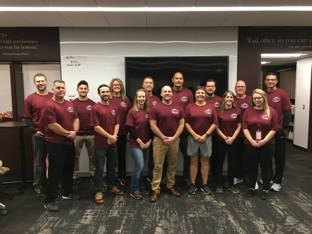 peckhart20's tweet image. Happy Thanksgiving 🍗🦃 to @IndustryCareers @prairieridge_PE thankful to work with a great #team that is preparing @PrairieRidgeHS to be #future #focused #life #ready