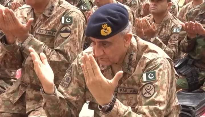 HalF_EngineeeR's tweet photo. "خدایا! اٹھالے ان نااہلوں کو جو ایک نوٹیفکیشن تک ٹھیک سے جاری نہ کرسکے" https://t.co/00PQ7xYrWA